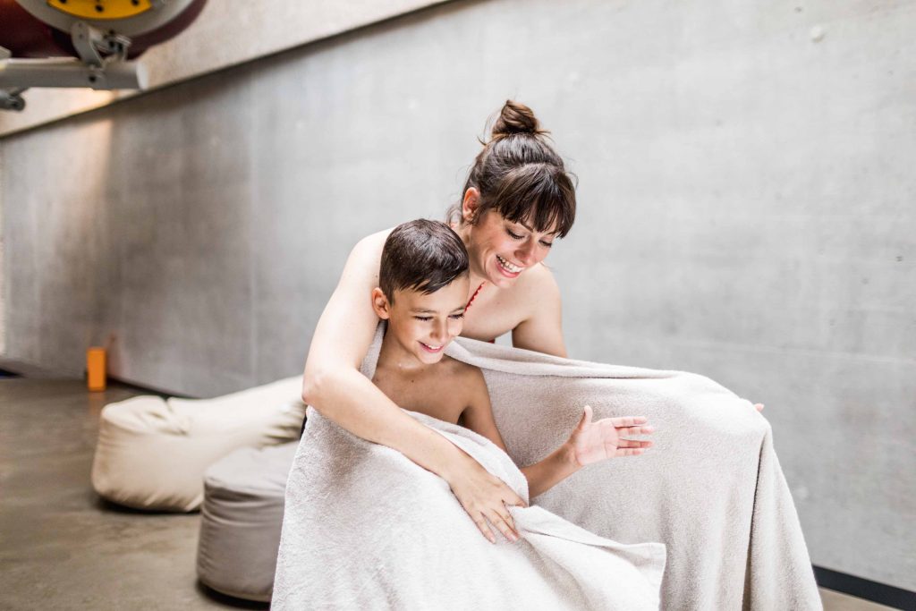 Wellness für Kinder: Mit dem Nachwuchs in die Sauna?