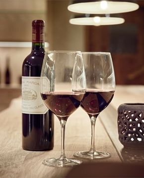 Genuss im Gourmethotel Südtirol - Weine und gutes Essen Genuss im Gourmethotel Südtirol - Weine und gutes Essen